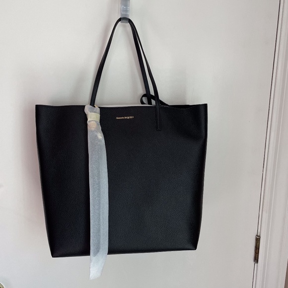 Alexander McQueen Skull Shopper tote